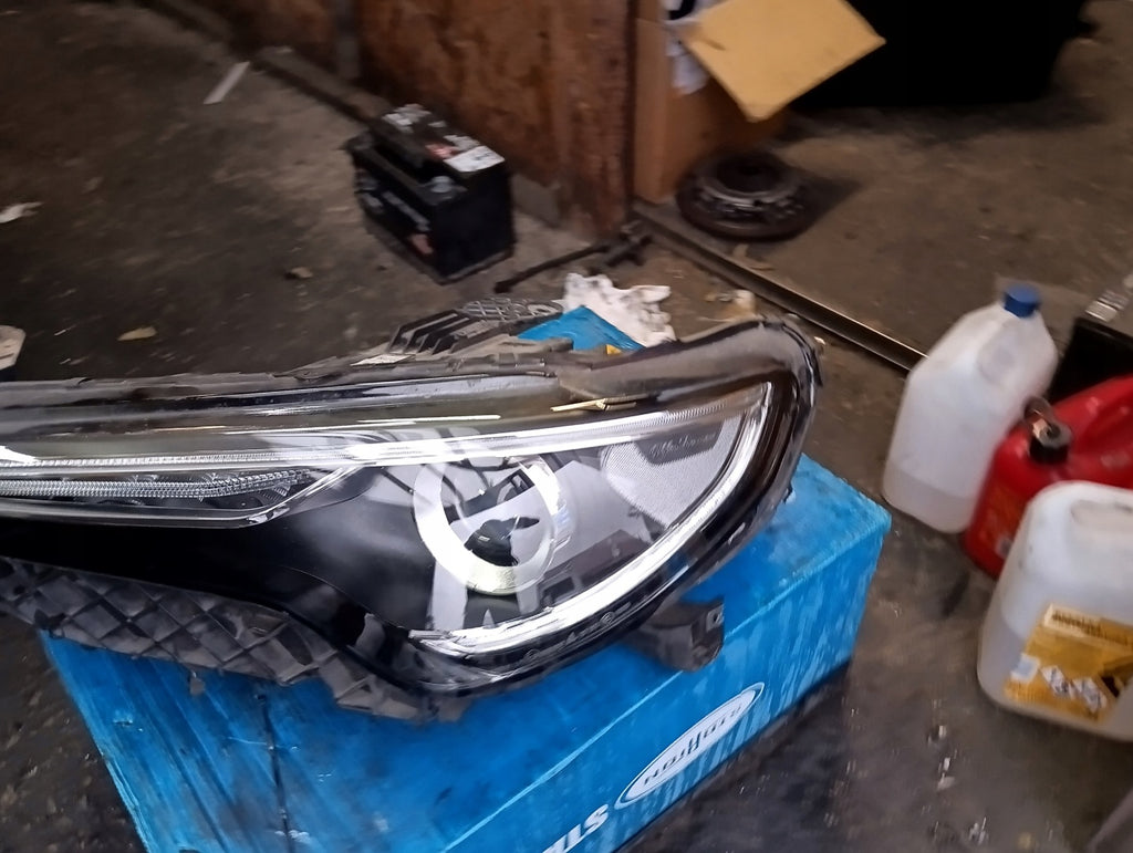 Frontscheinwerfer Alfa Romeo Stelvio 50563962 Bi-Xenon Links Headlight SCH3811303695aj