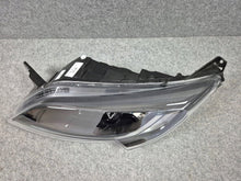 Laden Sie das Bild in den Galerie-Viewer, Frontscheinwerfer Toyota Proace 00468574860 00468574820 Full LED Ein Satz