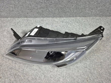 Laden Sie das Bild in den Galerie-Viewer, Frontscheinwerfer Opel Movano C 00468574860 00468574820 Full LED Ein Satz SCH1269831117iv