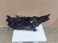 Laden Sie das Bild in den Galerie-Viewer, Frontscheinwerfer Toyota Yaris Full LED Rechts Scheinwerfer Headlight SCH3351311759xt