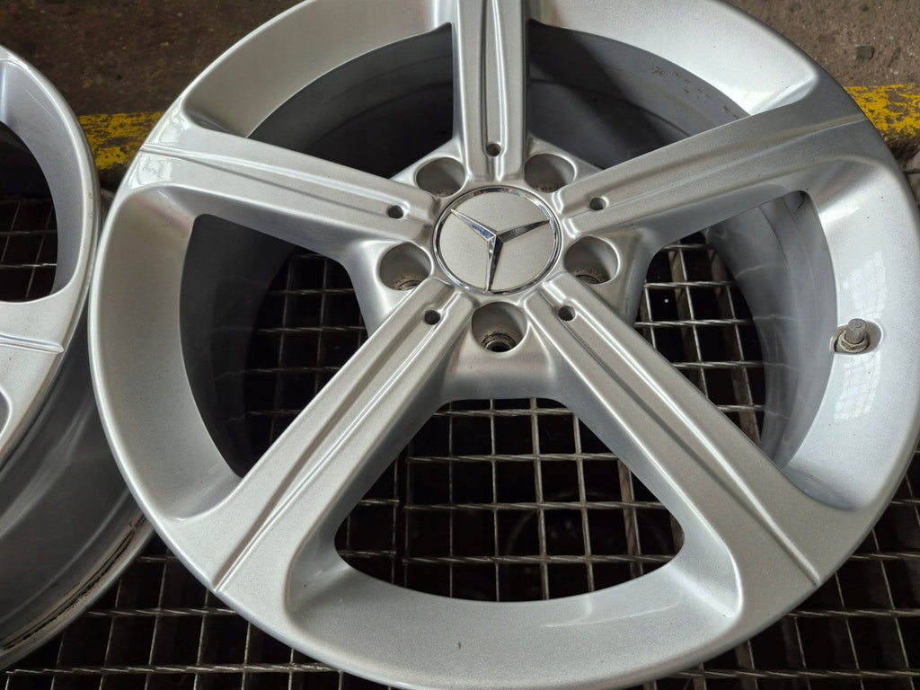 4x Alufelge 17 Zoll 6.5" 5x112 44ET Glanz Silber A1774011200 Mercedes-Benz Cla FEL2266053302rg