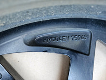 Load image into Gallery viewer, 1x Alufelge 19 Zoll 7.5" 5x114.3 49 5ET Glanz Silber HMD04EV Hyundai Ioniq 5 FEL2565895935wp