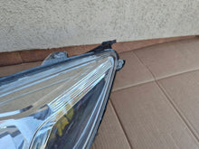 Load image into Gallery viewer, Frontscheinwerfer Mitsubishi Space Star Links Scheinwerfer Headlight SCH7163555411kg