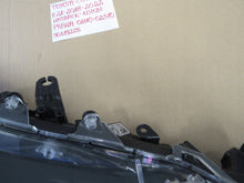Laden Sie das Bild in den Galerie-Viewer, Frontscheinwerfer Toyota Corolla 2118-23 Rechts Scheinwerfer Headlight SCH6699343469gv