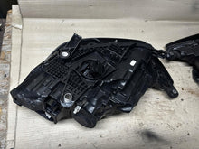 Load image into Gallery viewer, Frontscheinwerfer Audi A1 82A941033D 82A941034D LED Rechts oder Links