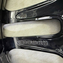 Laden Sie das Bild in den Galerie-Viewer, 1x Alufelge 18 Zoll 8.0" 5x112 45ET Glanz Silber A2074010000 Mercedes-Benz Mg FEL3449499008wb