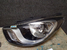 Laden Sie das Bild in den Galerie-Viewer, Frontscheinwerfer Hyundai I10 Links Scheinwerfer Headlight