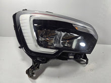 Laden Sie das Bild in den Galerie-Viewer, Frontscheinwerfer Renault Master III 260105567R Ein Satz Scheinwerfer Headlight SCH3898184344ox