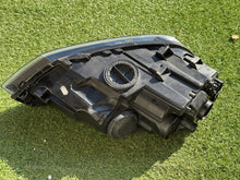 Load image into Gallery viewer, Frontscheinwerfer VW Polo 2G1941005 Ein Stück (Rechts oder Links) Headlight SCH4096989224uw