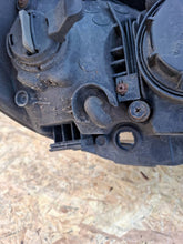 Laden Sie das Bild in den Galerie-Viewer, Frontscheinwerfer Hyundai Santa I Fe 921012B025 Links Scheinwerfer Headlight SCH4607389894jt