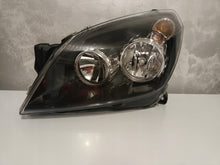 Laden Sie das Bild in den Galerie-Viewer, Frontscheinwerfer Opel Astra 24451032 1EG270370-01 Links Scheinwerfer Headlight SCH3198024243jv