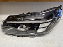 Load image into Gallery viewer, Frontscheinwerfer Opel Zafira Vivaro C 9847209980 67651243 LE21A6487 LED Links