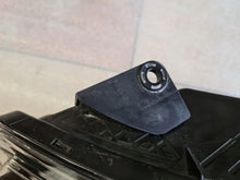 Laden Sie das Bild in den Galerie-Viewer, Frontscheinwerfer Hyundai I10 92101-B9300 Links Scheinwerfer Headlight