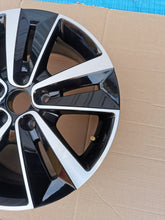 Load image into Gallery viewer, 1x Alufelge 17 Zoll 7.0&quot; 5x114.3 43ET A4204010700 Mercedes-Benz Citan Rim Wheel