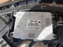 Laden Sie das Bild in den Galerie-Viewer, Frontscheinwerfer Kia Soul III 92101-J2 200519 Full LED Rechts oder Links SCH6386508411aw