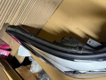 Laden Sie das Bild in den Galerie-Viewer, Frontscheinwerfer Toyota Chr 81130F4390 Rechts Scheinwerfer Headlight SCH6552256749px