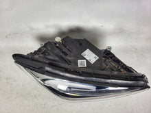 Laden Sie das Bild in den Galerie-Viewer, Frontscheinwerfer Mercedes-Benz W247 A2479065207 LED Rechts Headlight SCH1798705547za