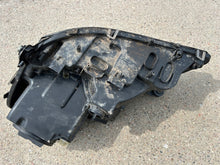 Laden Sie das Bild in den Galerie-Viewer, Frontscheinwerfer Mercedes-Benz X164 Rechts Scheinwerfer Headlight SCH8931499668zp