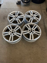 Laden Sie das Bild in den Galerie-Viewer, 4x Alufelge 18 Zoll 7.0" 5x112 Silber KBA52232 Rim Wheel FEL9606597301lb