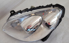 Laden Sie das Bild in den Galerie-Viewer, Frontscheinwerfer Mercedes-Benz W245 A1698207761 Halogen Links Headlight SCH1185991855zb