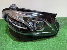 Laden Sie das Bild in den Galerie-Viewer, Frontscheinwerfer Mercedes-Benz W213 A2139067606 LED Rechts Headlight SCH1295254007tq