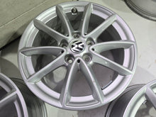 Load image into Gallery viewer, 4x Alufelge 16 Zoll 7.0" 5x112 52ET 6775618 BMW 4 Caddy V Golf VII Touran FEL9805843205qy