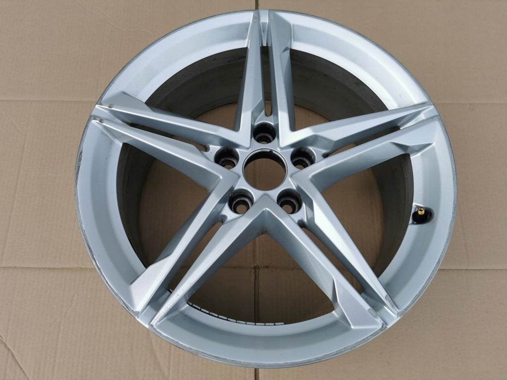 1x Alufelge 18 Zoll 8.0" 5x112 40ET Glanz Silber 8W0601025EC Audi A4 B9