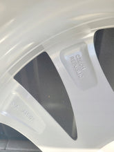 Laden Sie das Bild in den Galerie-Viewer, 1x Alufelge 17 Zoll 7.5" 5x120 6796240 BMW Rim Wheel FEL7328203558hr