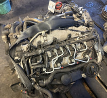 Load image into Gallery viewer, Motor Audi VW A5 A4 I CAG 2.0 TDI 228TKm Diesel Engine Komplett MOT1026903044ar