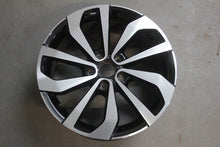 Load image into Gallery viewer, 1x Alufelge 17 Zoll 7.0" 5x112 45ET Glanz Schwarz 2GA601025AG VW T-Roc I FEL8102286576km