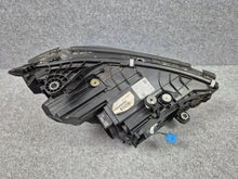 Laden Sie das Bild in den Galerie-Viewer, Frontscheinwerfer Mercedes-Benz W206 A2069062903 LED Links Headlight SCH7716232853fl