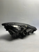 Laden Sie das Bild in den Galerie-Viewer, Frontscheinwerfer Polestar 2 II P31698070 Links Scheinwerfer Headlight