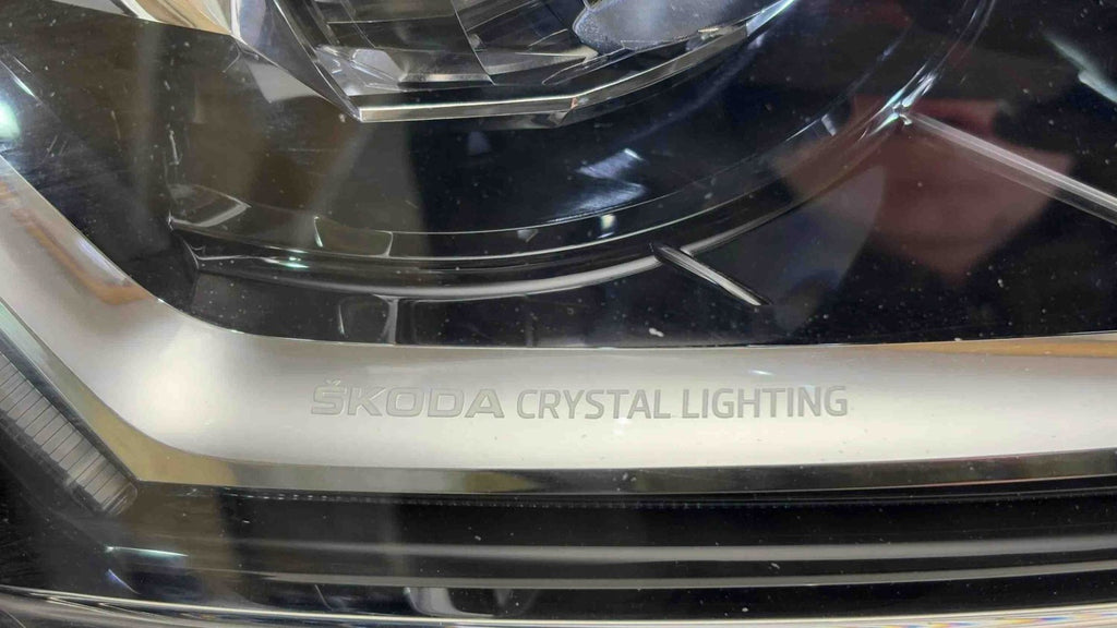 Frontscheinwerfer Skoda Superb III 3V1941016D LED Rechts Scheinwerfer Headlight