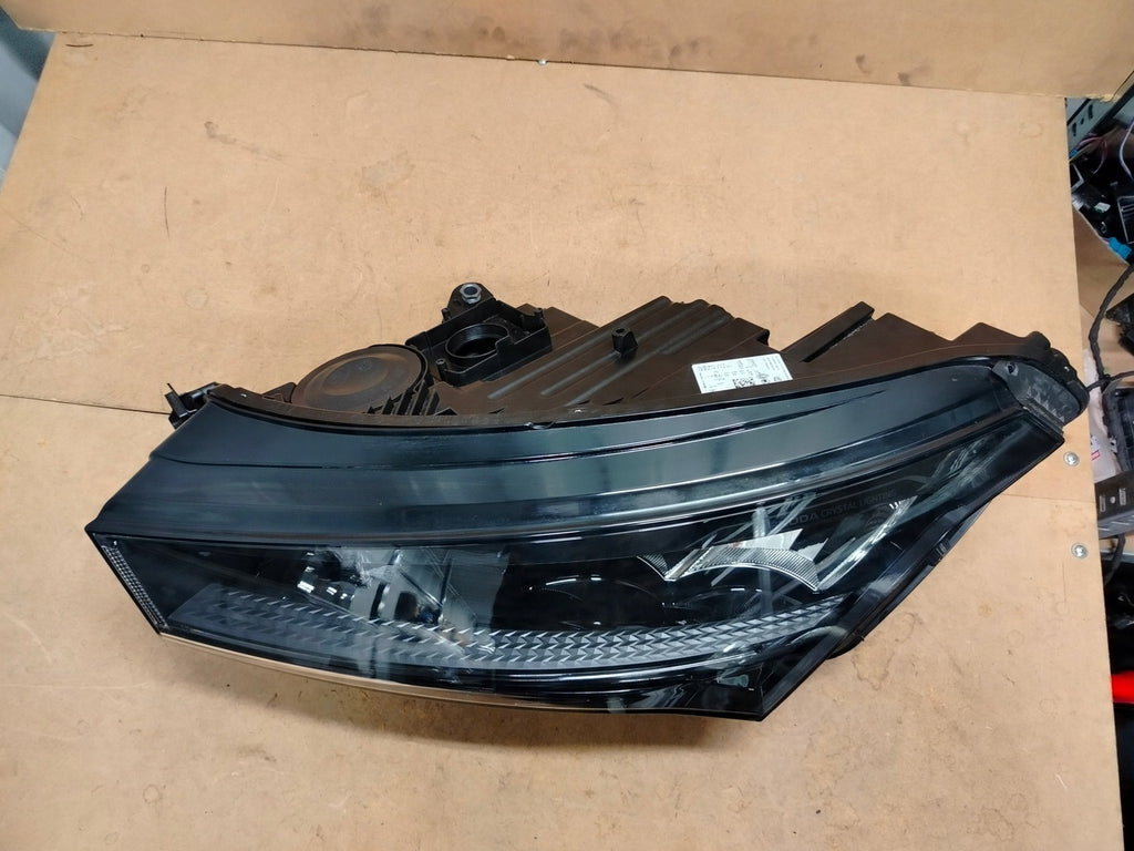 Frontscheinwerfer Skoda Enyaq 5LB941015 LED Links Scheinwerfer Headlight