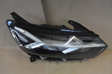 Laden Sie das Bild in den Galerie-Viewer, Frontscheinwerfer Dacia Sandero III Logan Jogger 260106343R Rechts Headlight