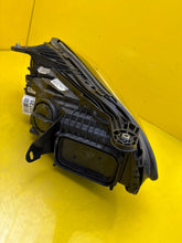 Laden Sie das Bild in den Galerie-Viewer, Frontscheinwerfer Mercedes-Benz Slk A1729061101 LED Links Scheinwerfer Headlight SCH7447617009ys