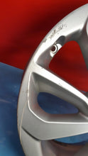 Laden Sie das Bild in den Galerie-Viewer, 1x Alufelge 17 Zoll 7.0&quot; 5x114.3 51ET 52910-D7280 Hyundai Rim Wheel