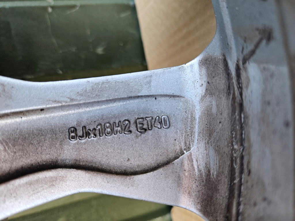 1x Alufelge 18 Zoll 8.0" 5x112 40ET 3AA601025AB VW Passat Alltrack Rim Wheel