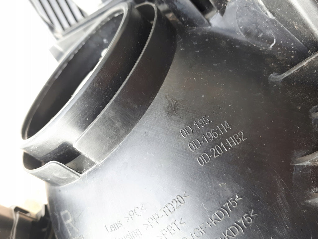 Frontscheinwerfer Toyota Yaris Rechts Scheinwerfer Headlight