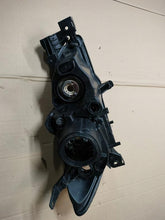 Laden Sie das Bild in den Galerie-Viewer, Frontscheinwerfer Mazda 3 Bk Links Scheinwerfer Headlight SCH8979836149xj