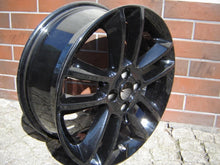 Laden Sie das Bild in den Galerie-Viewer, 1x Alufelge 17 Zoll 7.0&quot; 4x100 44ET Glanz Schwarz OP035 Opel Corsa Rim Wheel