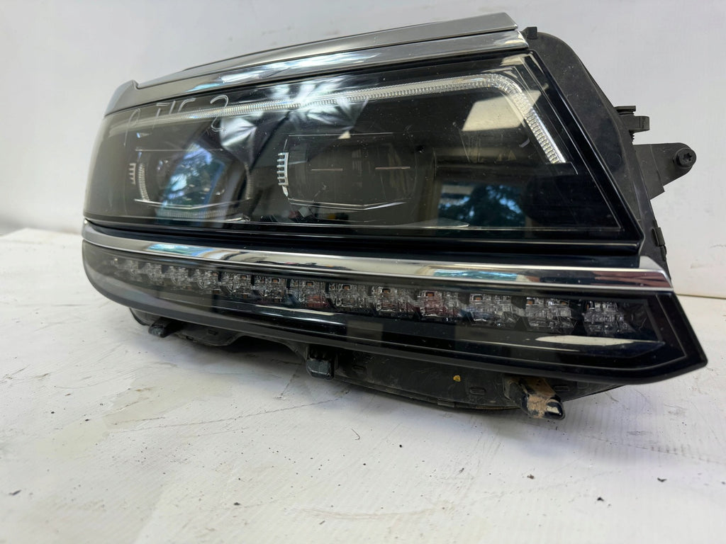 Frontscheinwerfer VW Tiguan 5NB941082A Ein Stück (Rechts oder Links) Headlight