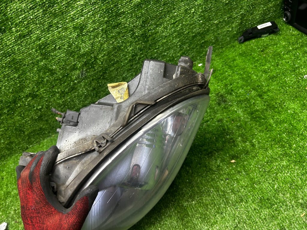 Frontscheinwerfer Mercedes-Benz W251 Rechts Scheinwerfer Headlight SCH8968016232oy