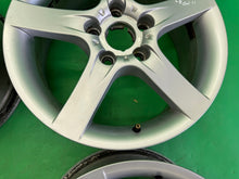 Load image into Gallery viewer, 4x Alufelge 16 Zoll 6.5" 5x112 50ET Glanz Silber Audi Alhambra Toledo I Passat FEL6024469680vd