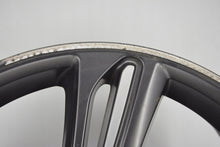 Laden Sie das Bild in den Galerie-Viewer, 1x Alufelge 18 Zoll 7.5&quot; 5x108 50ET Glanz Grau 31381680, 31381860 Volvo
