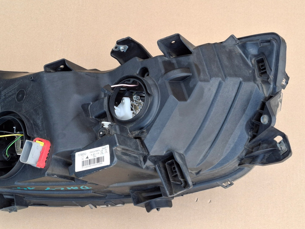 Frontscheinwerfer Iveco Daily IV 05802476874 Links Scheinwerfer Headlight SCH6835156563ka