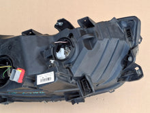 Laden Sie das Bild in den Galerie-Viewer, Frontscheinwerfer Iveco Daily IV 05802476874 Links Scheinwerfer Headlight SCH6835156563ka