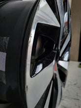 Laden Sie das Bild in den Galerie-Viewer, 1x Alufelge 20 Zoll 8.0" 5x112 45ET Glanz Schwarz 11A601025A VW Id.4 Rim Wheel FEL3692910123cq