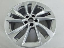 Load image into Gallery viewer, 1x Alufelge 17 Zoll 6.5" 5x100 40ET Glanz Silber 657601025AK Skoda Scala Kamiq I FEL6471751590bh