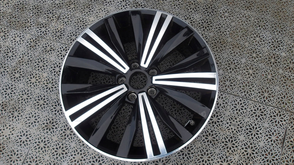 1x Alufelge 18 Zoll 7.0" 5x112 43ET 5NA601025K VW Tiguan Rim Wheel FEL1928365371bi